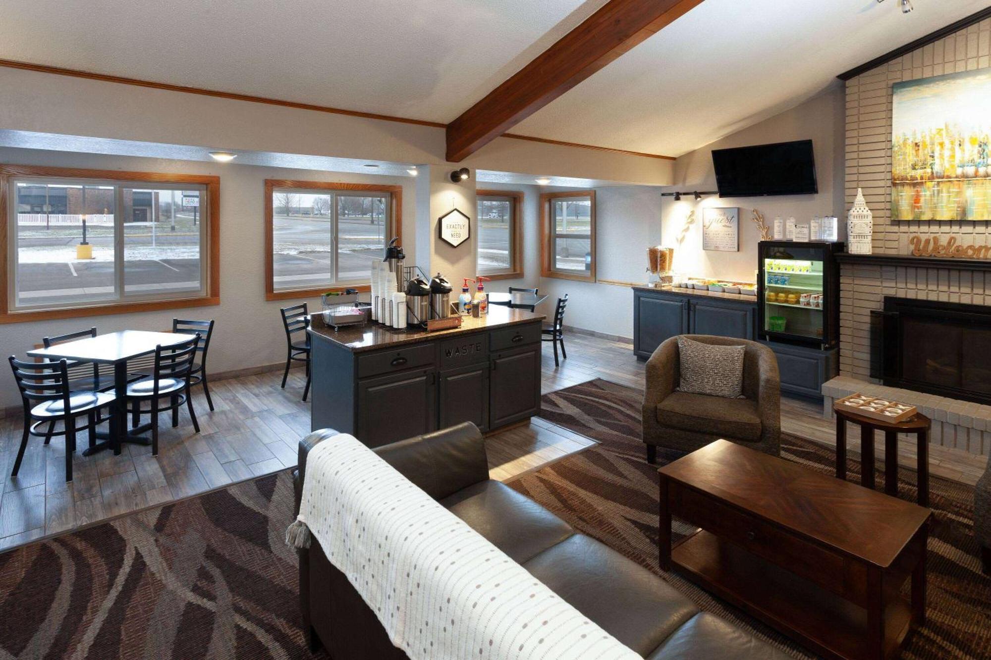 Americinn By Wyndham New Richmond Ngoại thất bức ảnh