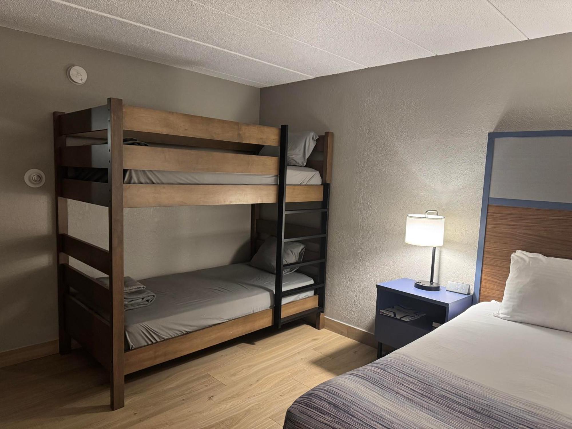 Americinn By Wyndham New Richmond Ngoại thất bức ảnh